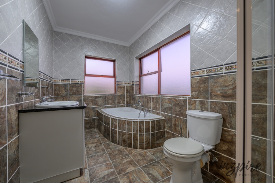 3 Bedroom Property for Sale in Dana Bay Western Cape